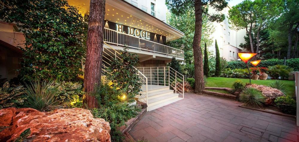 Hotel Doge Milano Marittima Exterior photo