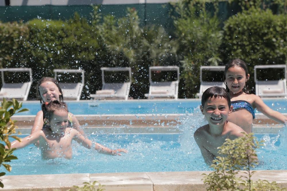 Hotel Doge Milano Marittima Exterior photo