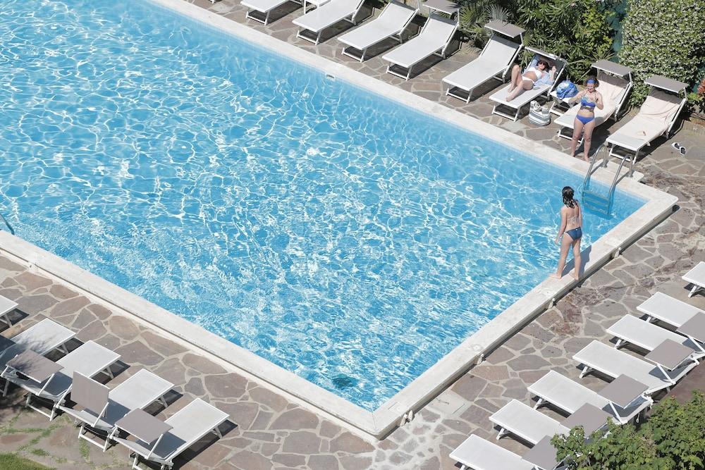 Hotel Doge Milano Marittima Exterior photo