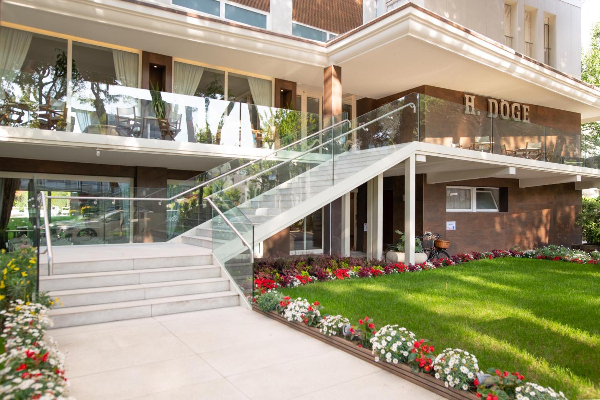 Hotel Doge Milano Marittima Exterior photo